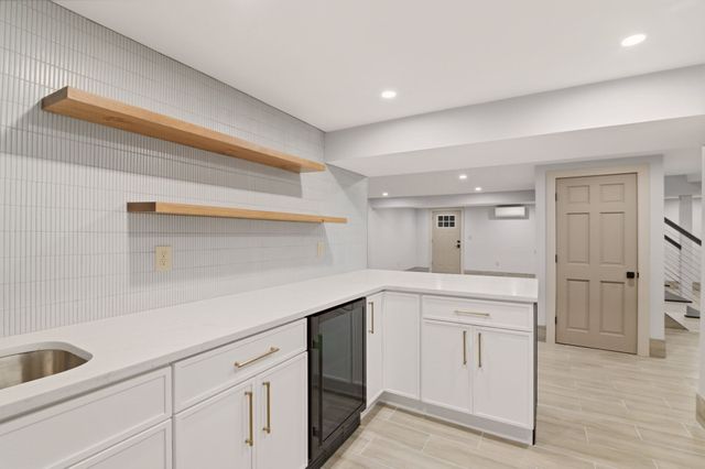 1262 Randolph Ave, Milton, MA 02186