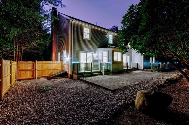 1262 Randolph Ave, Milton, MA 02186