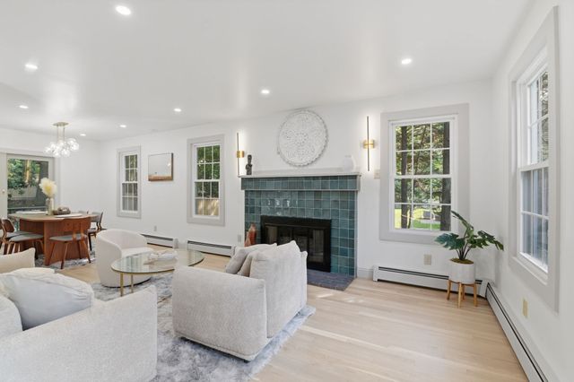 1262 Randolph Ave, Milton, MA 02186