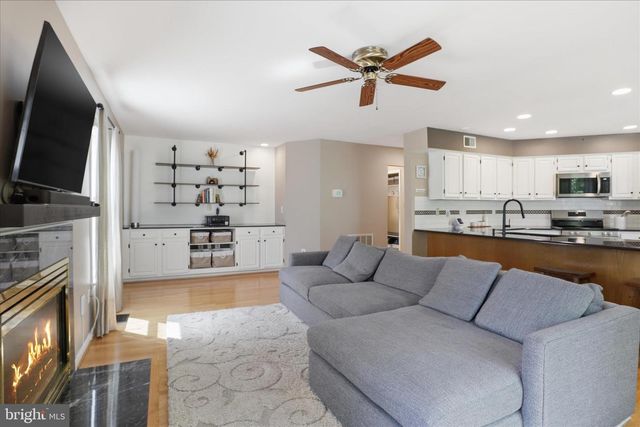 3424 SILVER MAPLE PL, Falls Church, VA 22042