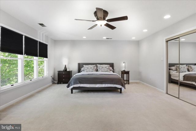 3424 SILVER MAPLE PL, Falls Church, VA 22042