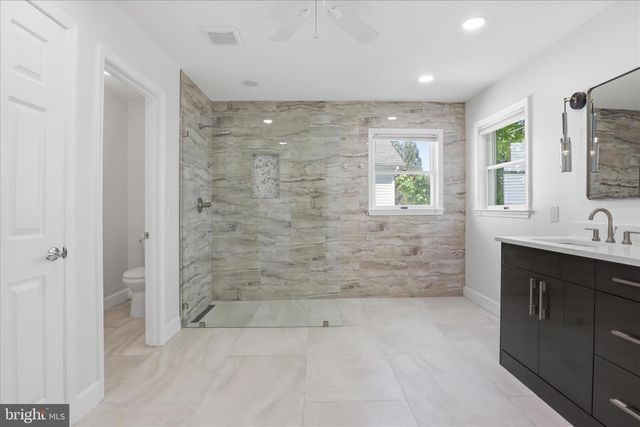 3424 SILVER MAPLE PL, Falls Church, VA 22042