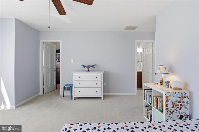 3424 SILVER MAPLE PL, Falls Church, VA 22042
