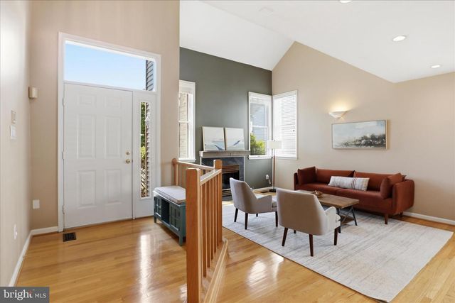 3424 SILVER MAPLE PL, Falls Church, VA 22042