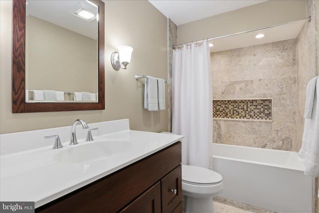 3424 SILVER MAPLE PL, Falls Church, VA 22042