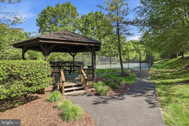 3424 SILVER MAPLE PL, Falls Church, VA 22042