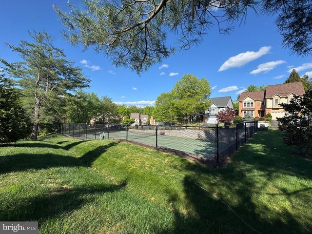 3424 SILVER MAPLE PL, Falls Church, VA 22042