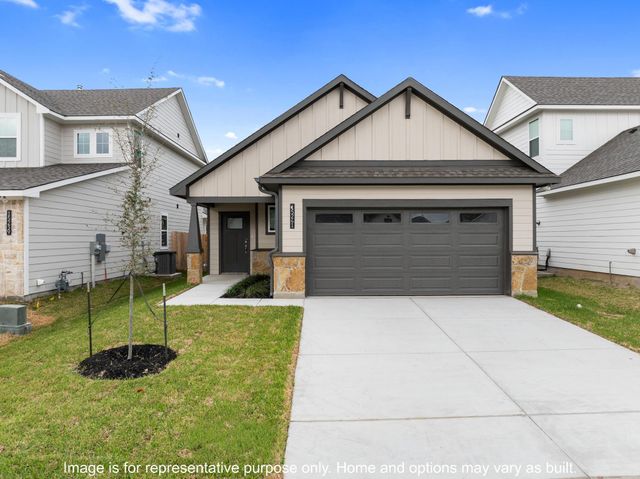 1301 Boehnke Pass, Brenham, TX 77833