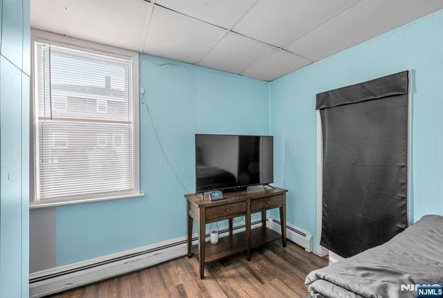 19 Entwistle Avenue, Nutley, NJ 07110