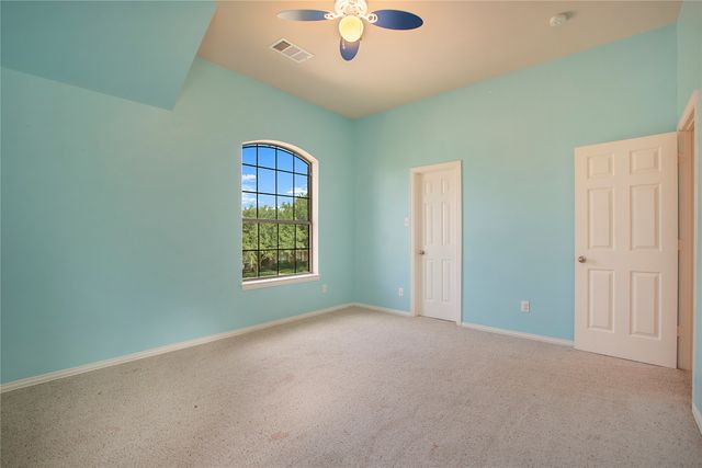 1018 Hollow Creek Drive, Cedar Hill, TX 75104