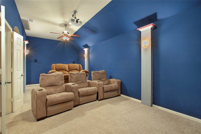 1018 Hollow Creek Drive, Cedar Hill, TX 75104