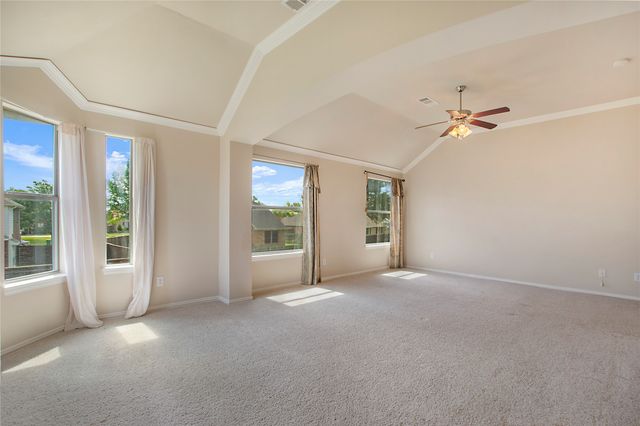1018 Hollow Creek Drive, Cedar Hill, TX 75104