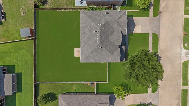 1018 Hollow Creek Drive, Cedar Hill, TX 75104