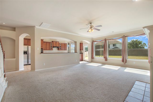 1018 Hollow Creek Drive, Cedar Hill, TX 75104