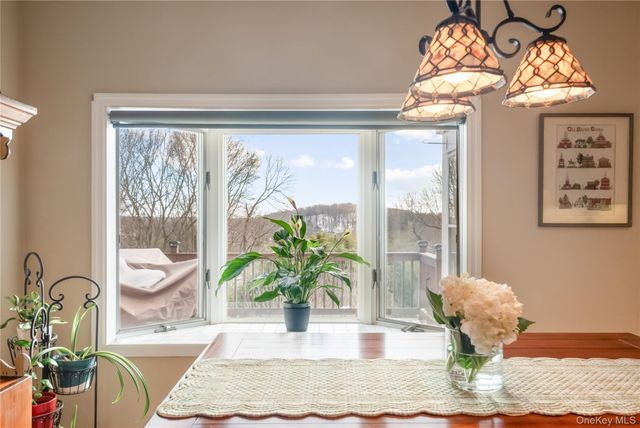 18 Hayrake Lane, Chappaqua, NY 10514