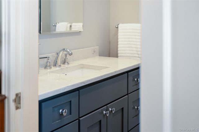 18 Hayrake Lane, Chappaqua, NY 10514