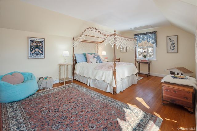 18 Hayrake Lane, Chappaqua, NY 10514