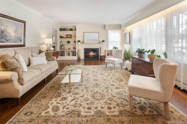 18 Hayrake Lane, Chappaqua, NY 10514