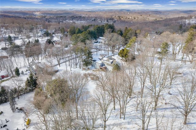 18 Hayrake Lane, Chappaqua, NY 10514