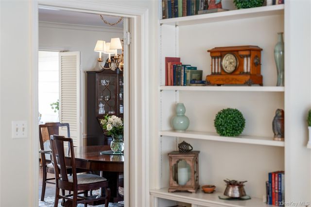 18 Hayrake Lane, Chappaqua, NY 10514