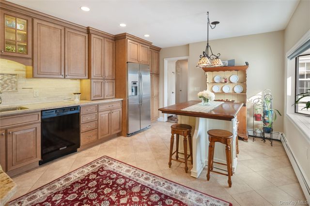 18 Hayrake Lane, Chappaqua, NY 10514