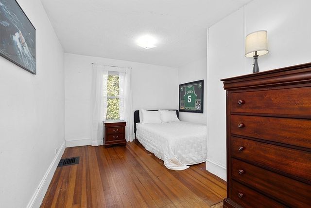 54 Riverside Place, Walpole, MA 02081