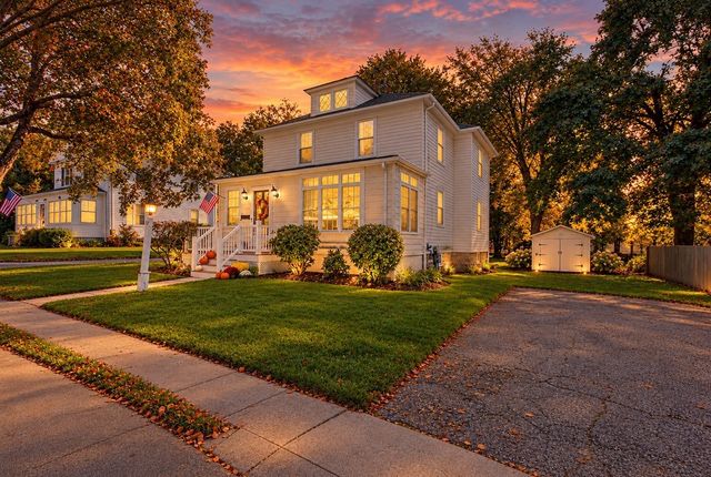 54 Riverside Place, Walpole, MA 02081