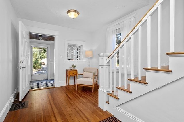 54 Riverside Place, Walpole, MA 02081