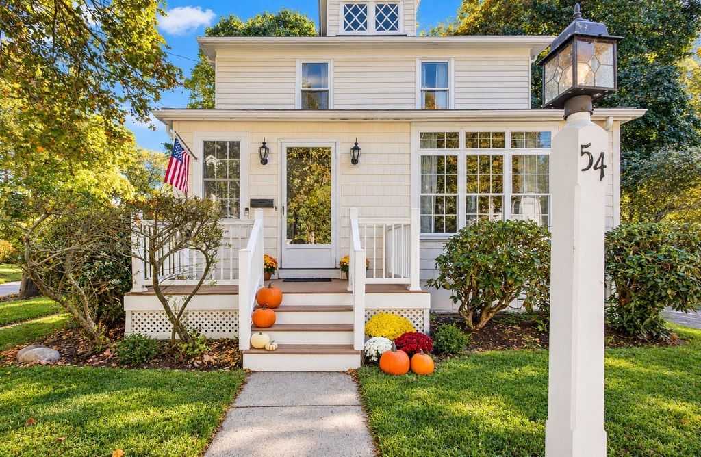 54 Riverside Place, Walpole, MA 02081