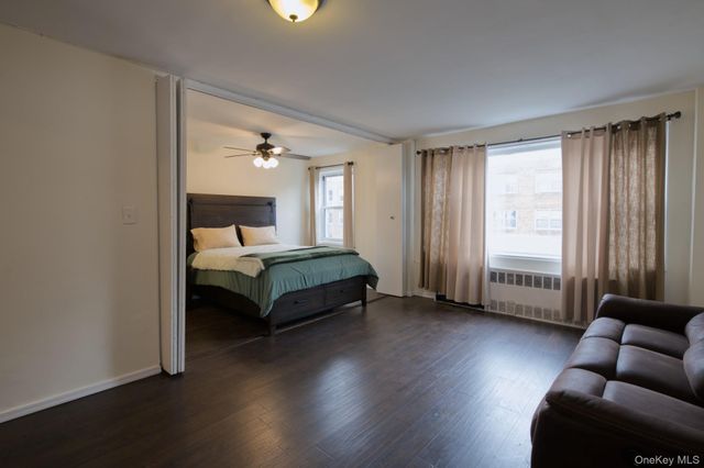100 S Ocean Avenue S 2R, Freeport, NY 11520