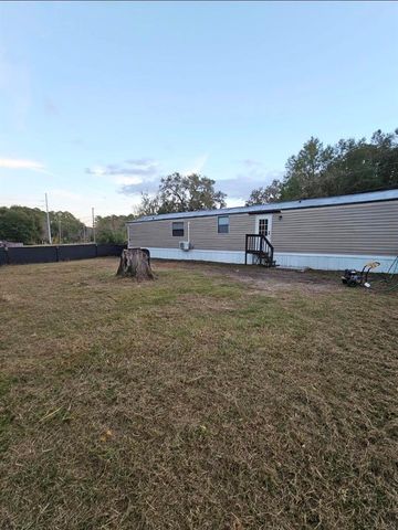 13585 SE 119TH STREET, Ocklawaha, FL 32179