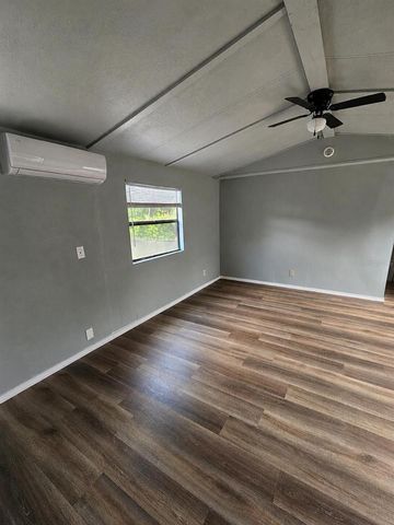 13585 SE 119TH STREET, Ocklawaha, FL 32179