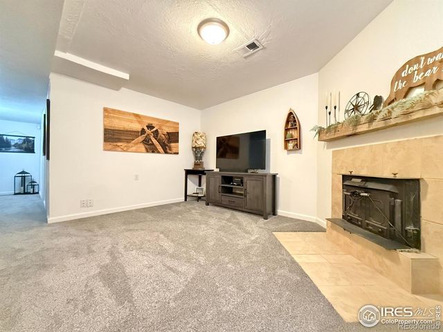 152 43rd Ave Ct, Greeley, CO 80634