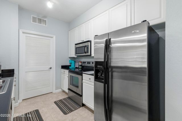8539 GATE Parkway W 1436, Jacksonville, FL 32216