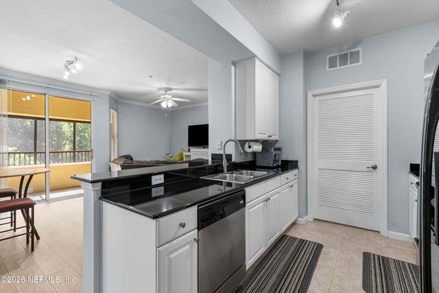 8539 GATE Parkway W 1436, Jacksonville, FL 32216