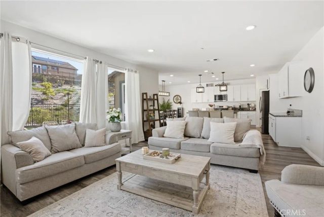 18153 Meridian, Canyon Country, CA 91350