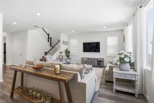 18153 Meridian, Canyon Country, CA 91350