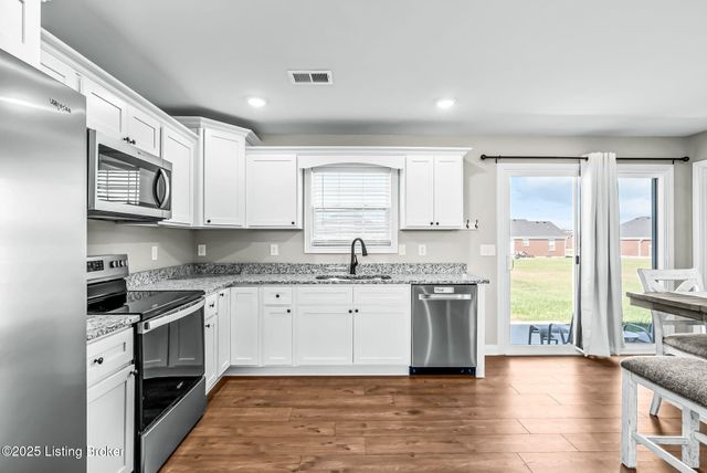 115 Durango Dr, Coxs Creek, KY 40013