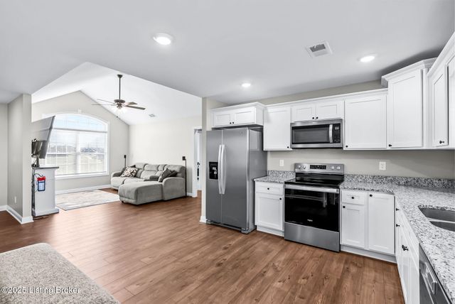 115 Durango Dr, Coxs Creek, KY 40013