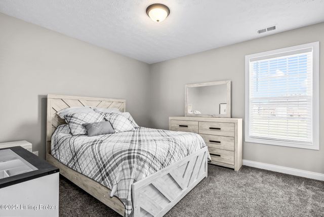 115 Durango Dr, Coxs Creek, KY 40013