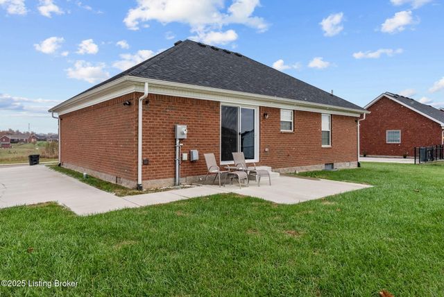 115 Durango Dr, Coxs Creek, KY 40013