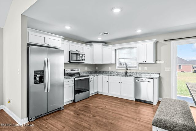 115 Durango Dr, Coxs Creek, KY 40013