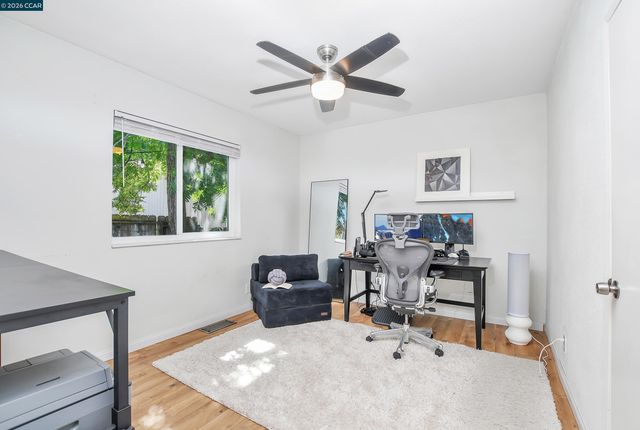 2160 Walnut St, Martinez, CA 94553