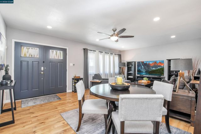 2160 Walnut St, Martinez, CA 94553