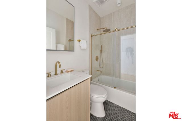 1406 S Wilton Place, Los Angeles, CA 90019
