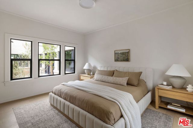 1406 S Wilton Place, Los Angeles, CA 90019