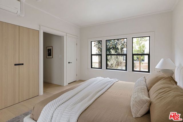 1406 S Wilton Place, Los Angeles, CA 90019
