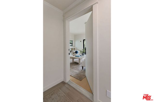 1406 S Wilton Place, Los Angeles, CA 90019