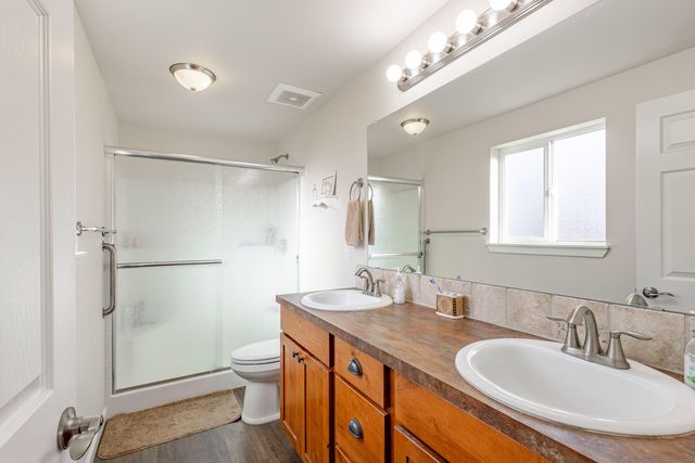 180 Bluegrass Drive, Culver, OR 97734