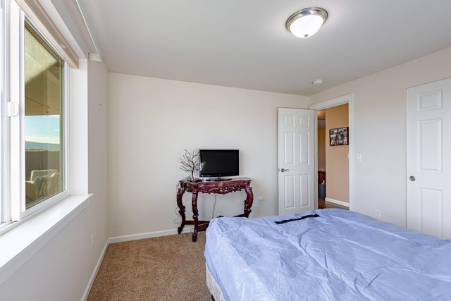 180 Bluegrass Drive, Culver, OR 97734